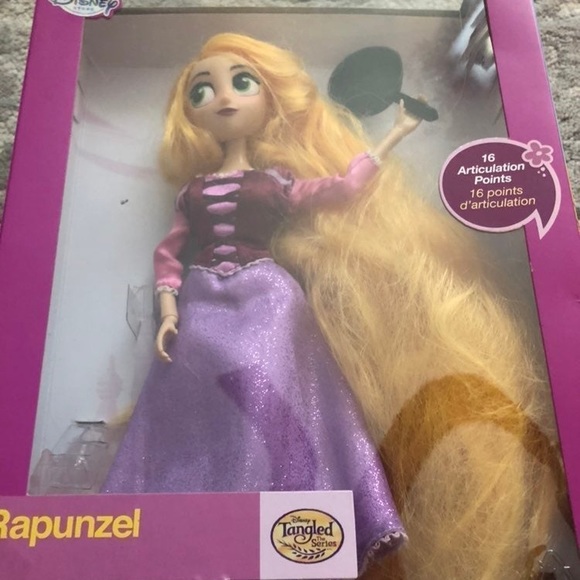 Rapunzel tangled 16 point articulation doll - Picture 2 of 10
